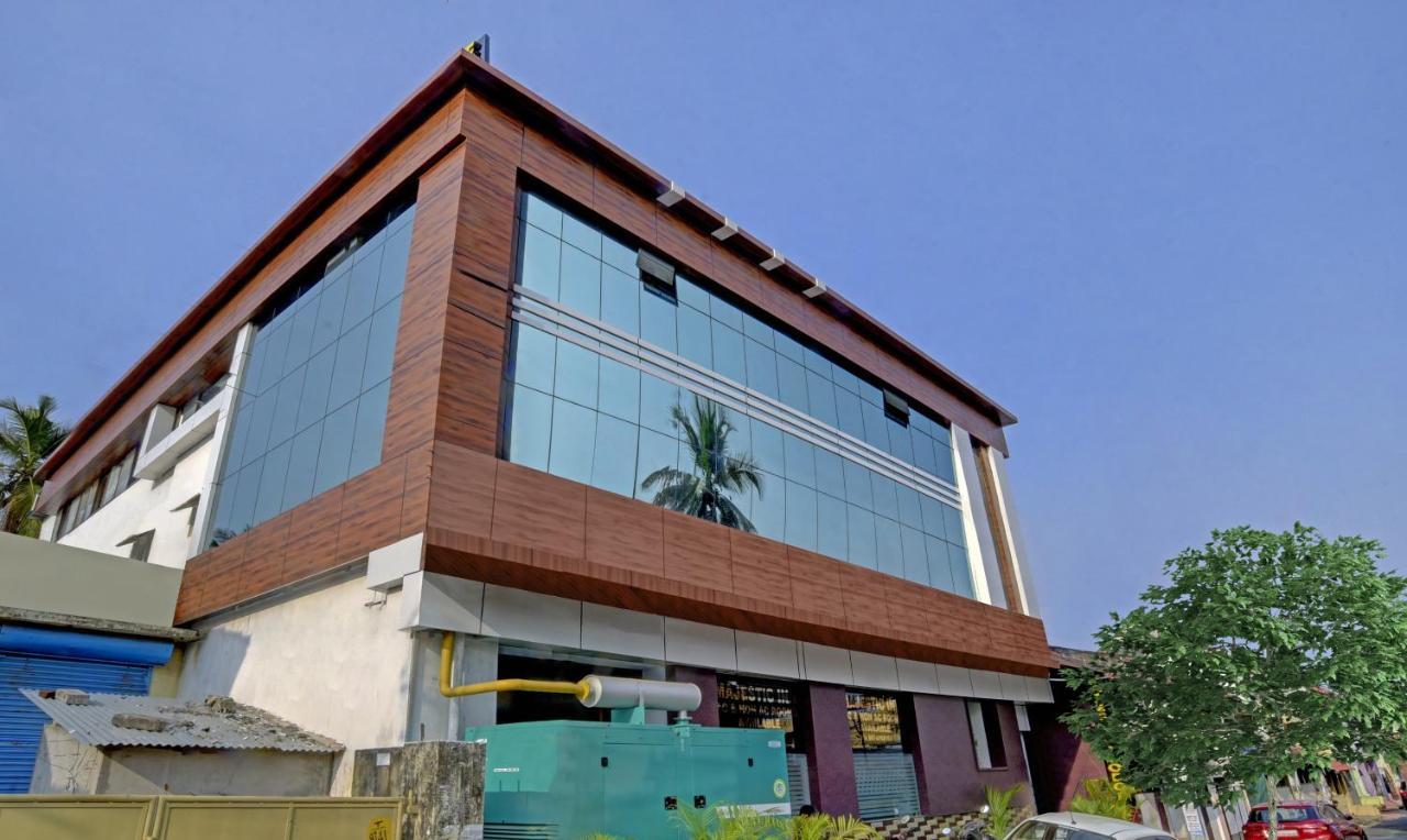 Treebo Trip Majestic Inn Thampanoor Thiruvananthapuram Εξωτερικό φωτογραφία