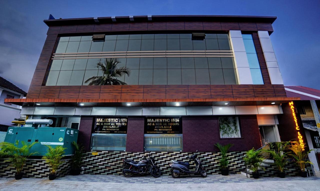 Treebo Trip Majestic Inn Thampanoor Thiruvananthapuram Εξωτερικό φωτογραφία