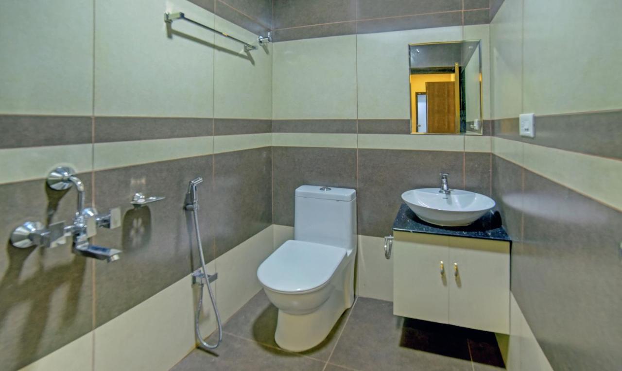 Treebo Trip Majestic Inn Thampanoor Thiruvananthapuram Εξωτερικό φωτογραφία