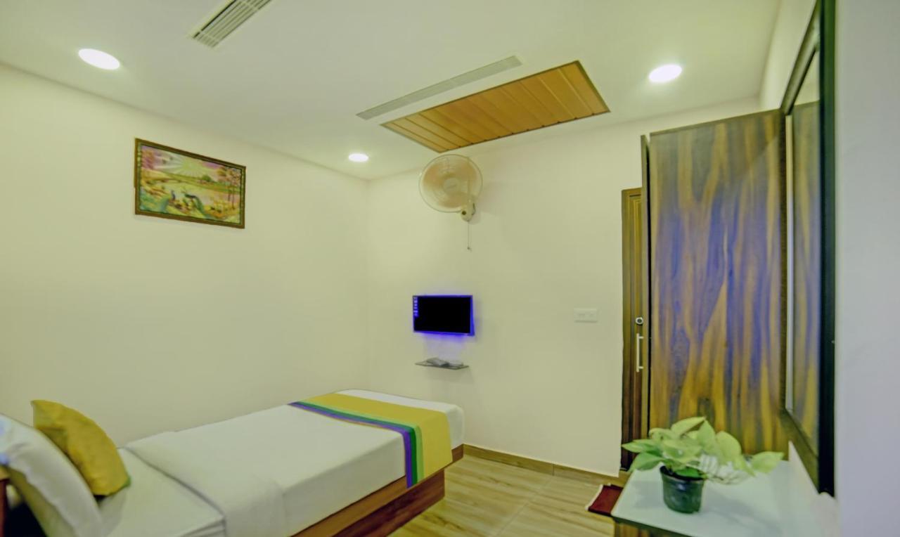 Treebo Trip Majestic Inn Thampanoor Thiruvananthapuram Εξωτερικό φωτογραφία